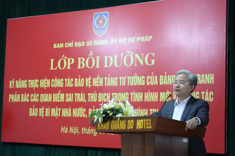 Bồi dưỡng kỹ năng thực hiện tăng cường bảo vệ nền tảng tư tưởng của Đảng